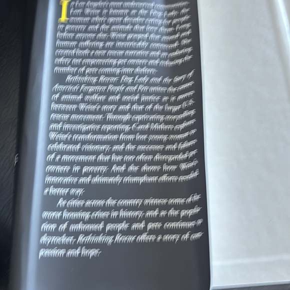 BOOK ABOUT DOGS - Picture 5 of 11